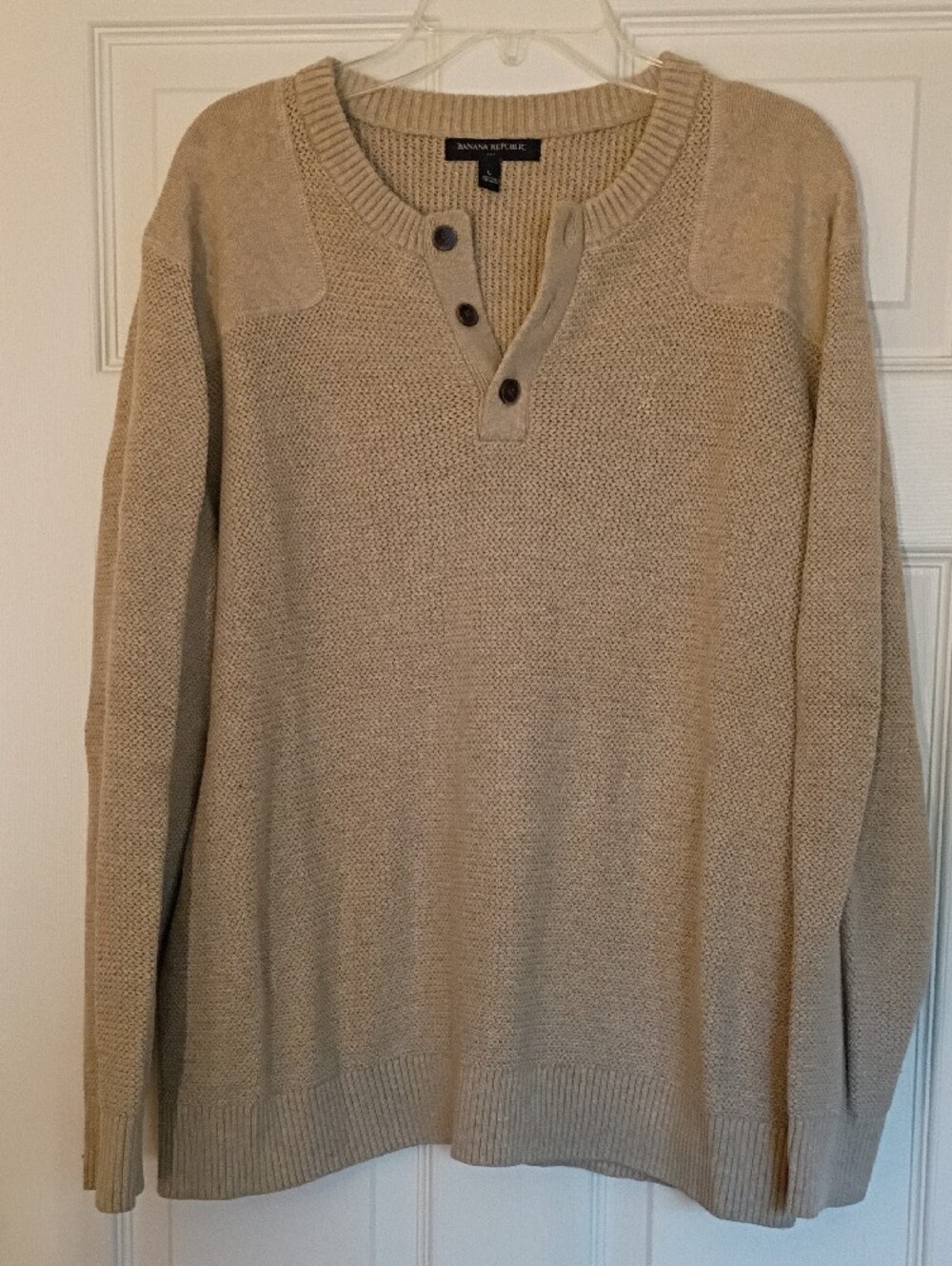 Banana Republic Men’s Beige Crewneck Henley Sweater